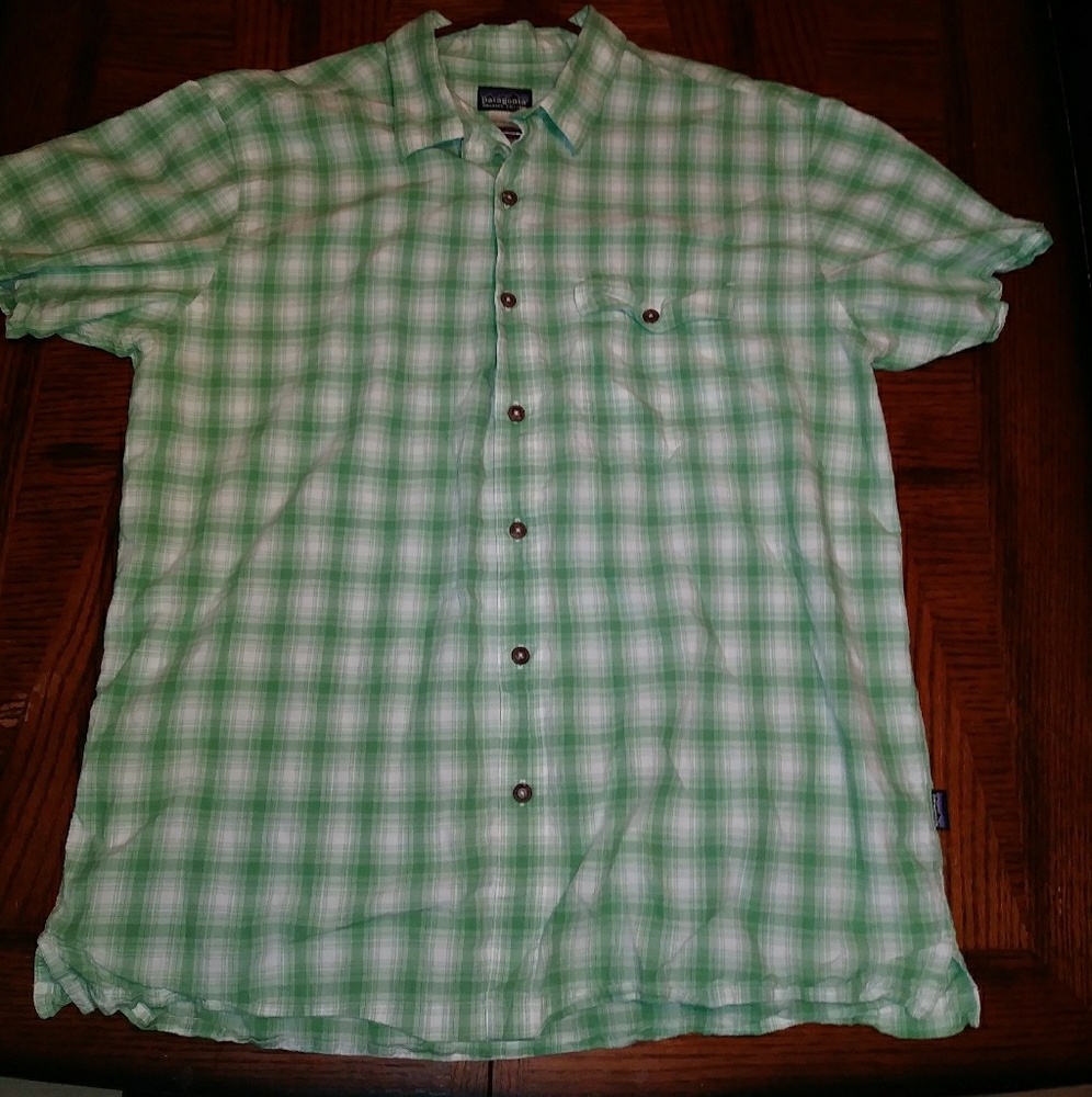 Patagonia Mens XL Short Sleeve Green Checkered